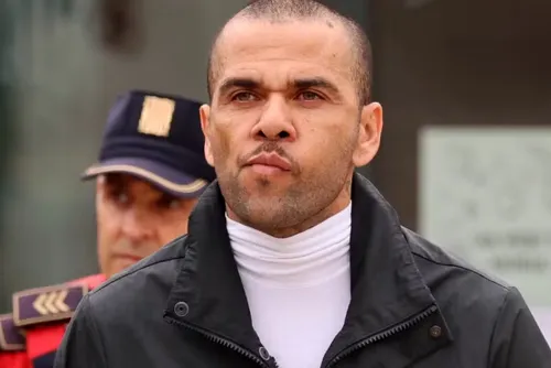 
				Espanhola que acusa Daniel Alves de estupro decide recorrer de anulação de processo
			
			