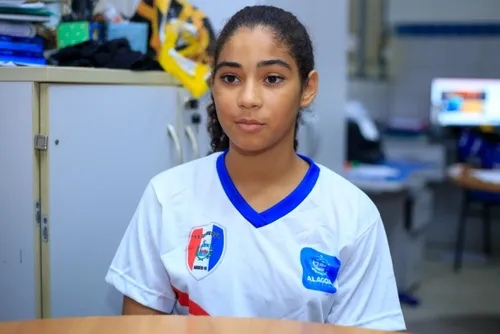 
				Estudante da rede estadual representa AL e o Brasil em mundial escolar na Sérvia
			
			