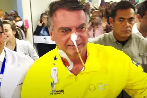 
				Ex-presidente Jair Bolsonaro passa por cirurgia em Brasília
			
			