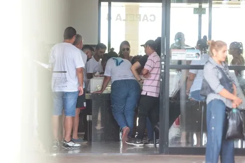 
				Família lamenta morte de menina após “desafio” da web
			
			