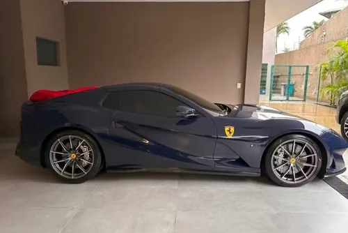 
				Ferrari, relógios de luxo e obras de arte: veja o que foi apreendido na operação de combate a fraude no INSS
			
			