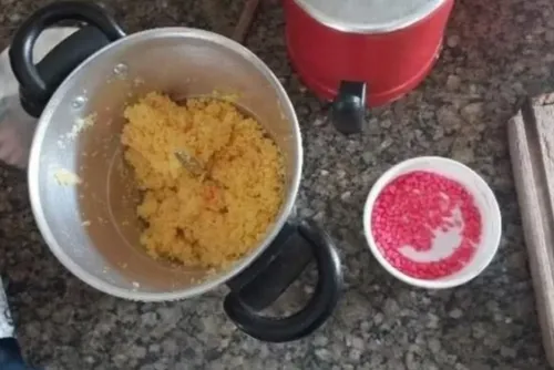 
				Filha é presa por tentar matar mãe com veneno de rato em cuscuz
			
			