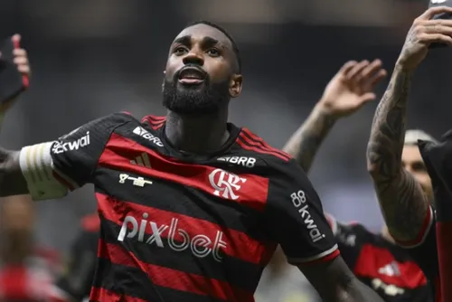 
				Flamengo acerta renovação de contrato com Gerson
			
			