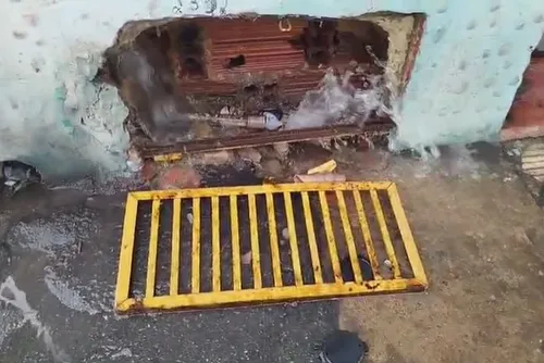 
				Furto de hidrômetro provoca vazamento de água em loja de Arapiraca
			
			