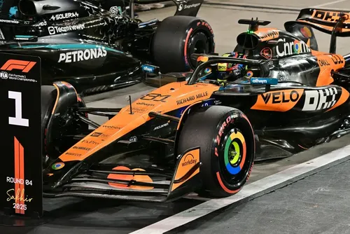 
				GP do Bahrein: Piastri conquista nova pole na F1 2025; Bortoleto é 18º
			
			