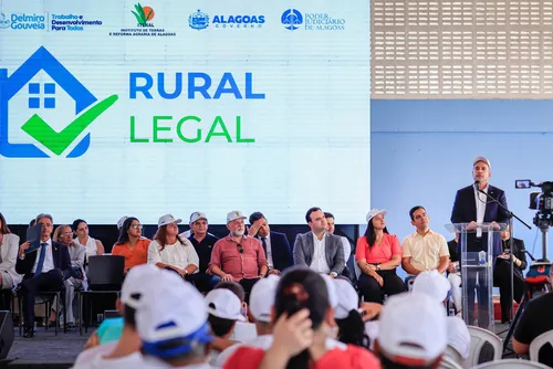 
				Governo de AL entrega mais de 240 títulos de terra a agricultores familiares em Delmiro Gouveia
			
			