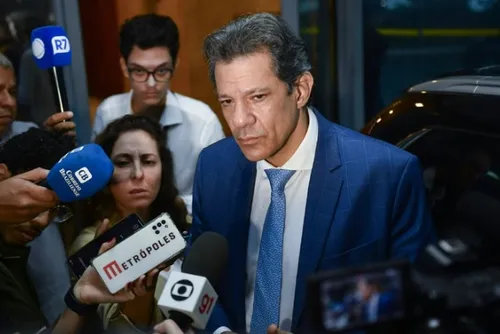 
				Haddad sobre tarifaço: “No incêndio, estamos perto da porta de saída”
			
			