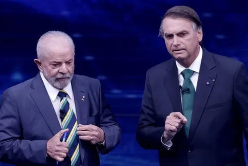 
				Lula e Bolsonaro empatam, e presidente vence outros 7 candidatos
			
			