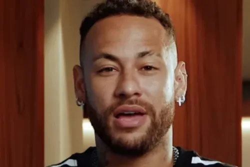 
				Neymar promove culto evangélico após novo rumor de traição
			
			