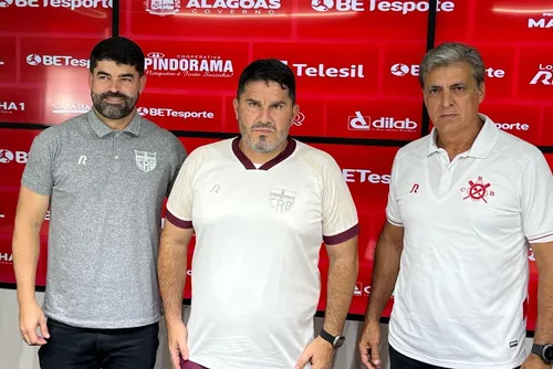 
				Barroca é apresentado no CRB, elogia antecessor e mira protagonismo
			
			
