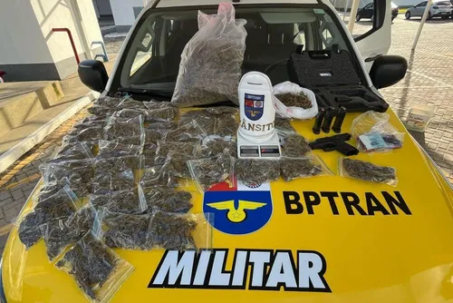 
				Operação em Maceió termina com apreensão de drogas, arma e prisão em flagrante
			
			