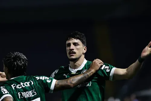 
				Palmeiras domina Corinthians e vence em reencontro após final do Paulistão
			
			