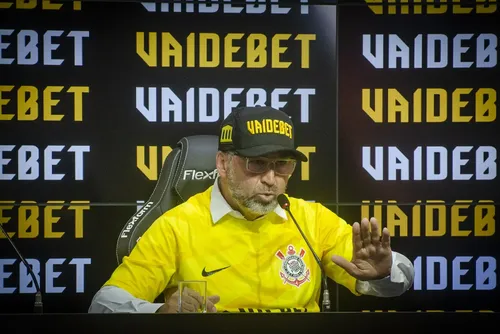 
				Polícia vê elementos para indiciar Augusto Melo e ex-dirigentes do Corinthians
			
			