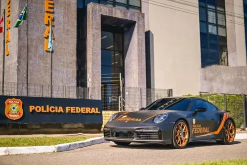 
				Porsche de R$ 1,5 milhão vira viatura da PF
			
			