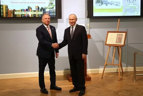 
				Putin recebe enviado de Trump para discutir guerra na Ucrânia
			
			