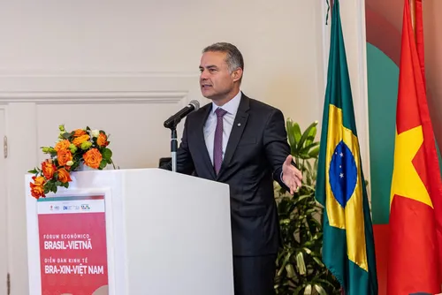
				Renan Filho destaca a importância de investir em rodovias e ferrovias para a segurança alimentar
			
			