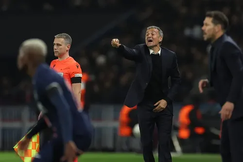 
				Técnico do PSG promete atenção para jogo contra o Botafogo no Mundial de Clubes
			
			