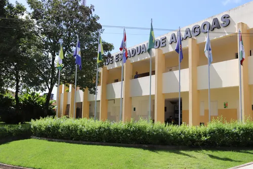 
				Uneal sorteará vagas reservadas para concurso de professor; veja quando!
			
			