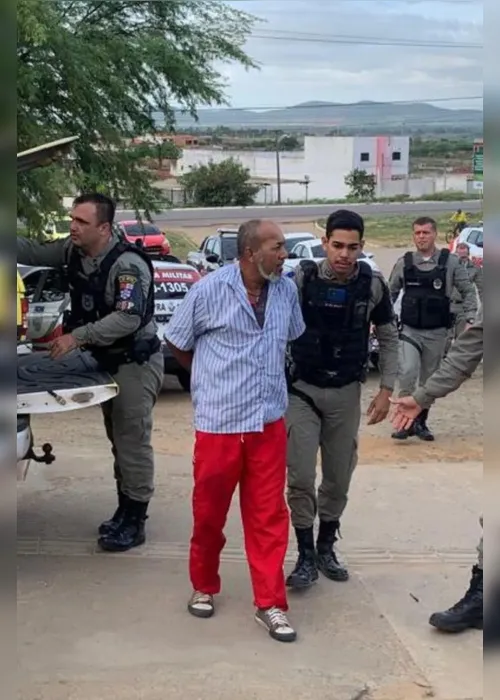 
			
				"Amigos de farra": suspeito de chacina e esposa eram próximos das vítimas
			
			
