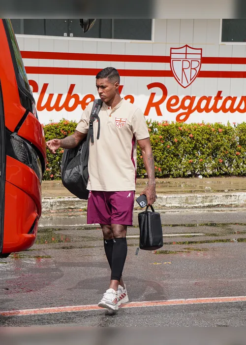 
			
				Após eliminar o Santos e frustrar retorno de Neymar, CRB embarca para enfrentar o Botafogo-SP
			
			