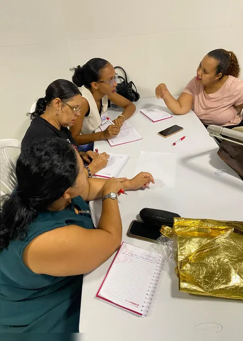 
			
				Casa Tuca e Fundação Dom Cabral promovem Feira do Empreendedorismo após capacitação
			
			