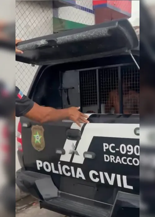 
			
				Forças policiais prendem em SE suspeito de tentar matar 4 pessoas da mesma família em AL
			
			