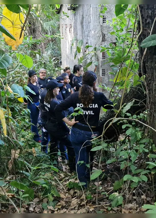 
			
				Jovem desaparecida após sair do Ifal é encontrada morta; corpo de Ana Beatriz estava em fossa
			
			