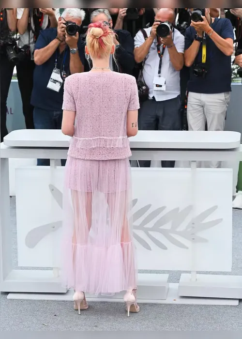 
			
				Kristen Stewart, Natalie Portman e Diane usam looks com pernas à mostra
			
			