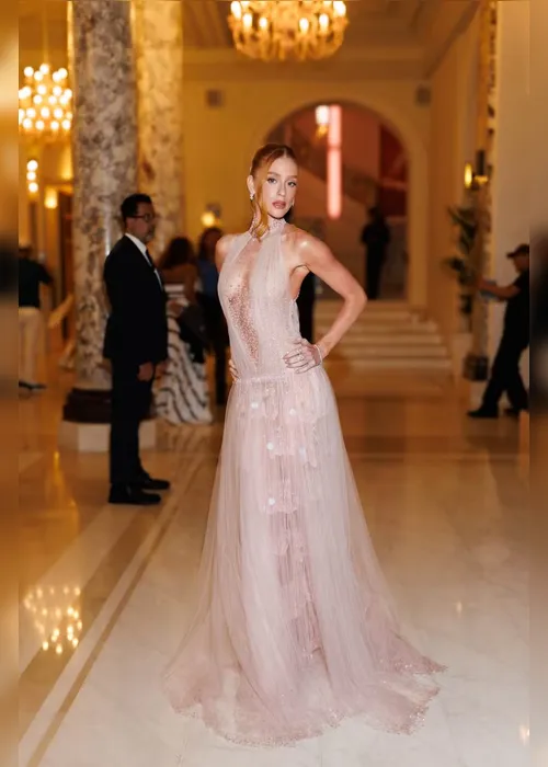 
			
				Marina Ruy Barbosa usa vestido translúcido em Cannes
			
			