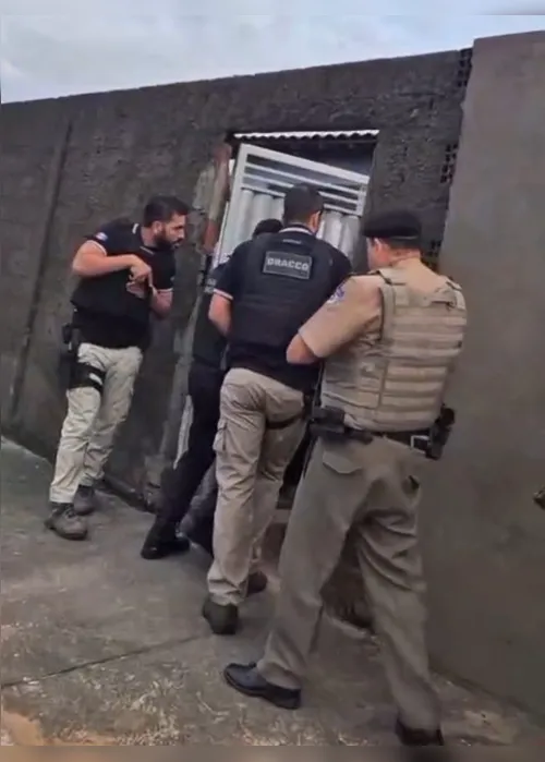 
			
				Megaoperação mira integrantes do Comando Vermelho em Maceió e Marechal
			
			