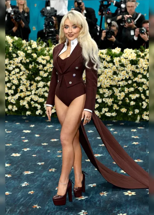 
			
				Met Gala 2025: Famosas apostam em decotes, fendas e transparências
			
			