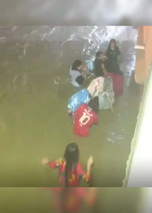 
			
				Moradores de Maceió enfrentam alagamentos devido às fortes chuvas; VÍDEOS!
			
			