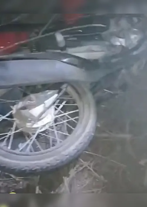 	Motociclista morre ao tentar desviar de pedestre e provocar atropelamento	