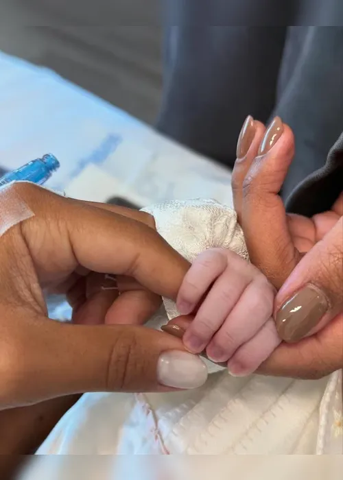 
			
				Nasce Zuri, primeira filha de Ludmilla e Brunna Gonçalves
			
			