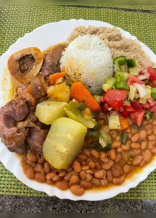 
			
				O Aconchego mora aqui — e é servido com pudim caramelizado
			
			