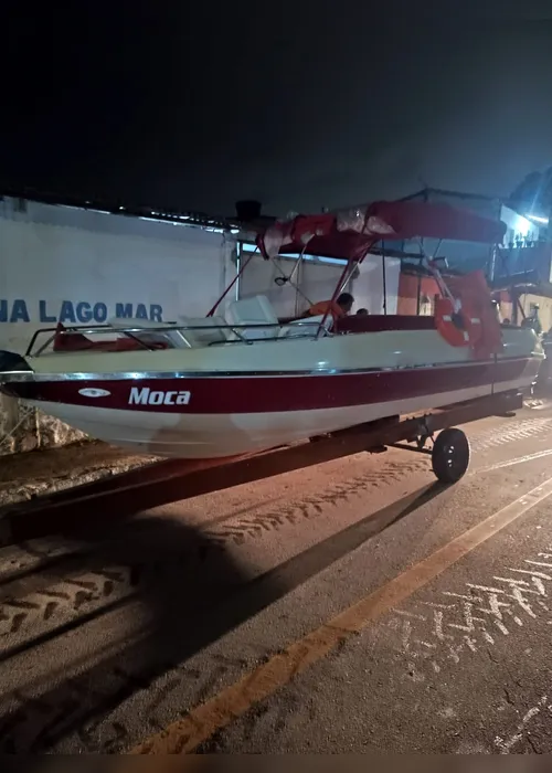 
			
				PC recupera lancha furtada na Pajuçara após localização em marina
			
			