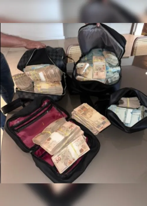 
			
				PF mira esquema de corrupção em prefeitura de Alagoas e bloqueia R$ 8 milhões
			
			