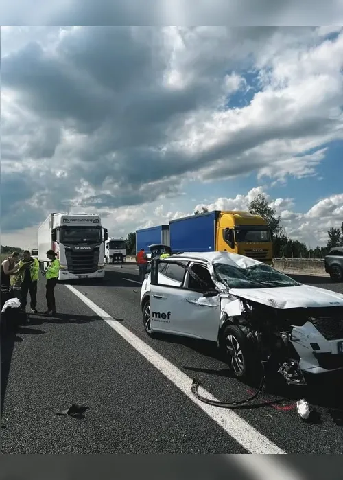 
			
				Tenista brasileira sobrevive a acidente após carro capotar: 'Me senti numa máquina de lavar'
			
			