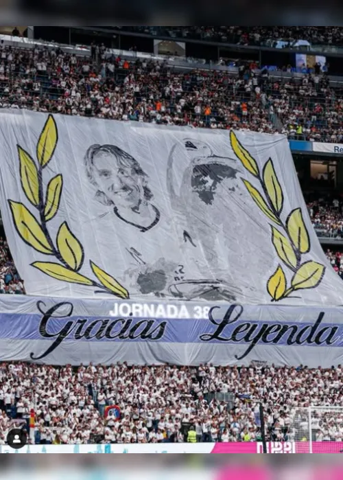 
			
				Torcedores e jogadores do Real Madrid homenageiam Ancelotti e Modrić em despedida do Bernabéu
			
			