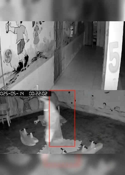 
			
				Vídeo: criminoso invade escola e furta TV e caixa de som em Arapiraca
			
			
