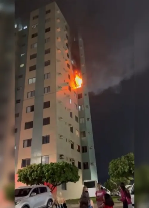 
			
				"Fui gritando": leia relato de moradora que ajudou na evacuação de prédio no Trapiche
			
			