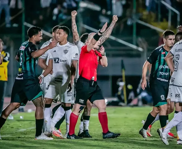 Maringá x Atlético-MG: CBF divulga áudio do VAR em lance polêmico