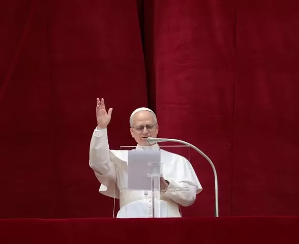 Papa pede paz duradoura na Ucrânia e cessar-fogo em Gaza ao celebrar 1ª oração de domingo