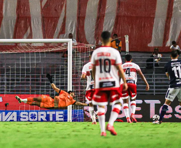 Um santo, dois xerifes e um tanque: "Caiu no Trapichão, vai pro caixão"