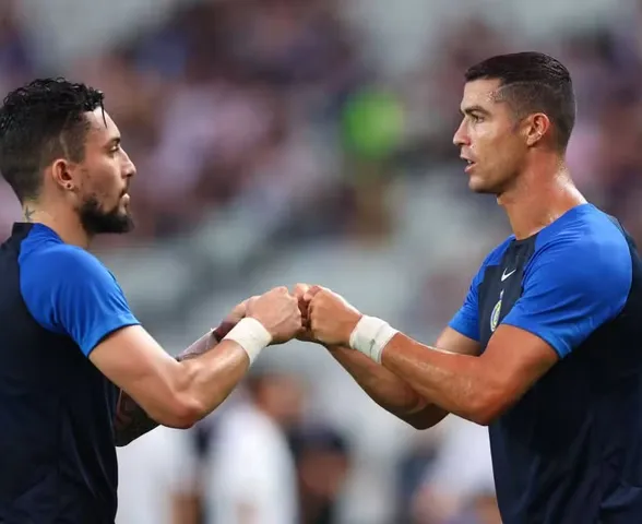 Alex Telles revela mensagem a Cristiano Ronaldo