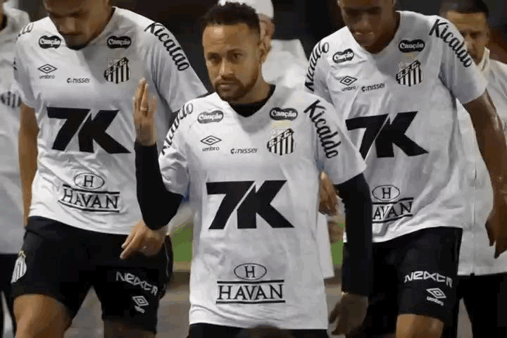 Vídeo: Neymar manda torcida do CRB “ficar quieta” após eliminação do Santos no Rei Pelé