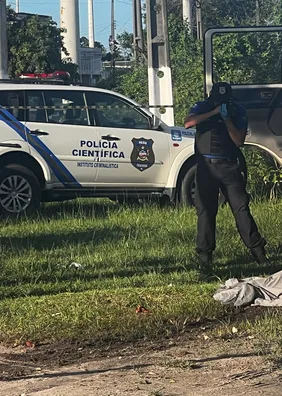 Motociclista tem corpo dilacerado após ser arrastado por caminhão na Av. Menino Marcelo