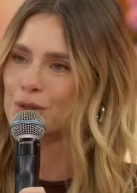 Carolina Dieckmann se emociona ao falar sobre saúde de Preta Gil