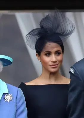 Elizabeth II disse ser contra união de Harry e Meghan antes de morrer