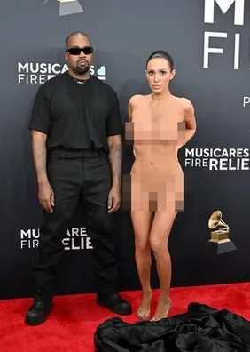 Esposa de Kanye West, Bianca Censori volta a causar com seminudez